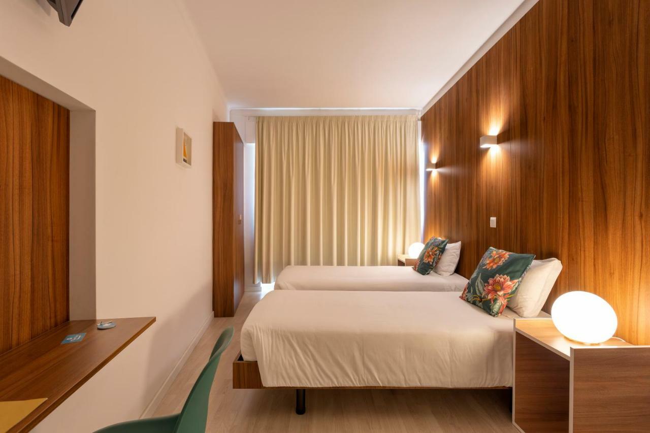 Quarto Twin Standard