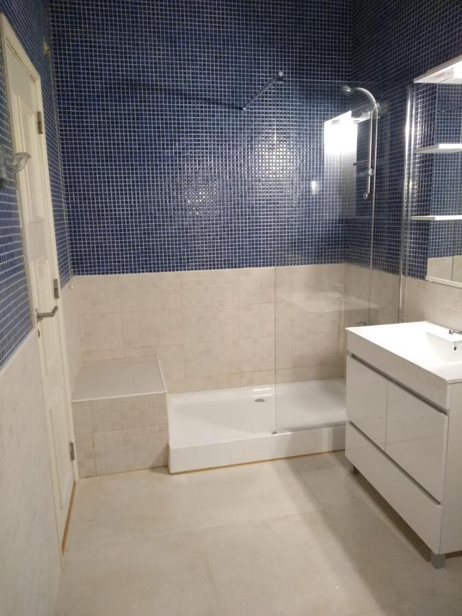 Quarto Duplo com Casa de Banho Privativa