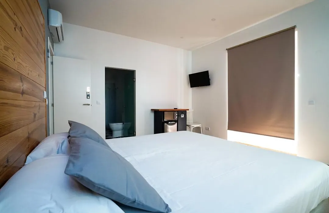 Alameda Guesthouse By Boutique Taipas Garagem Para Motos-1